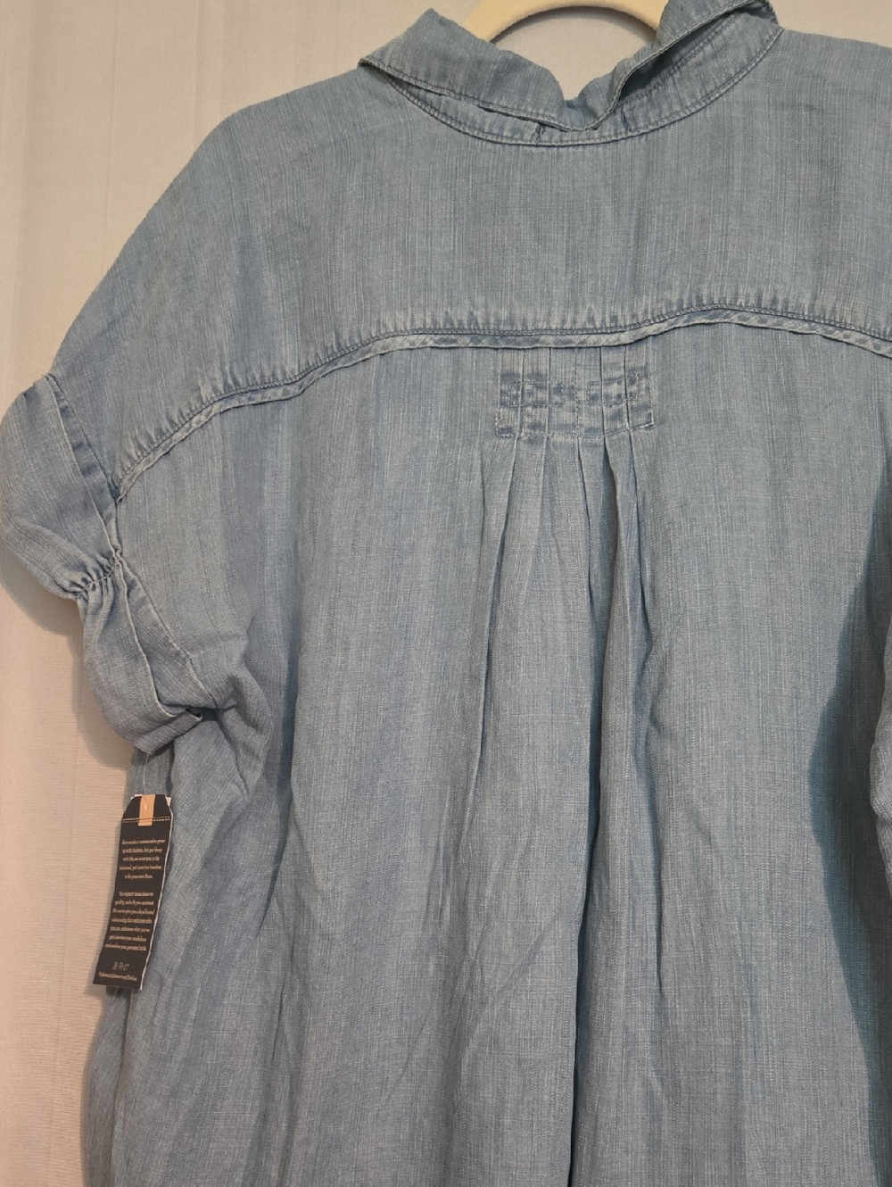 Democracy Womens Lightweight Denim Pullover Top Size XL NWT - Picture 7 of 9